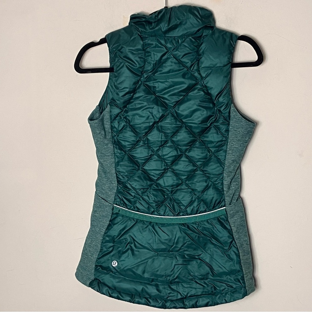 Lululemon Down For A Run Vest 4 - Picture 7 of 10